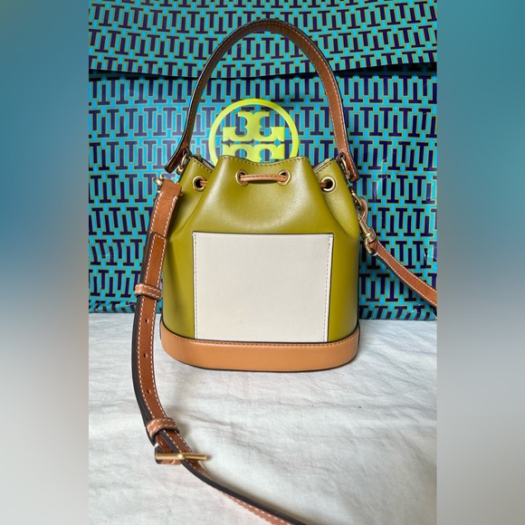 Tory Burch T Leather Bucket Bag - Limited Edition - Picture 8 of 10
